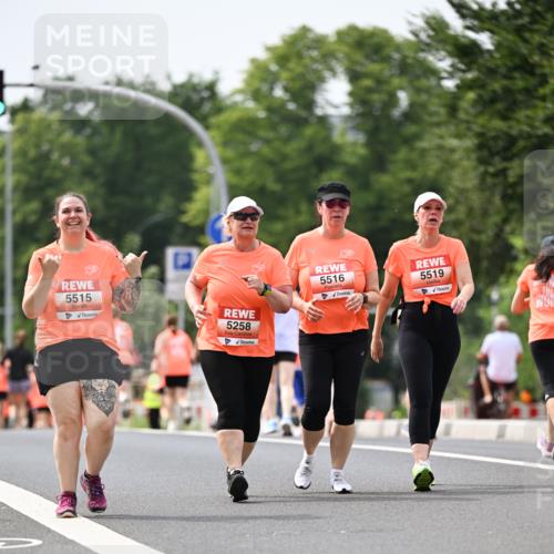 15.06.2025 - REWE Women's Run Dr. Thomas Lammeyer http://msf.ph/oto/7991510 15.06.2025 10:50:53 Laufen 5515, 5258, 5516, 5519 meine-sportfotos.de