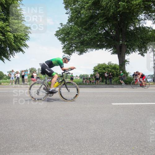 15.06.2025 - 7 Türme Triathlon Yannick Fuchs http://msf.ph/oto/7991513 15.06.2025 13:24:03 Radfahren 219, 458, 624 meine-sportfotos.de