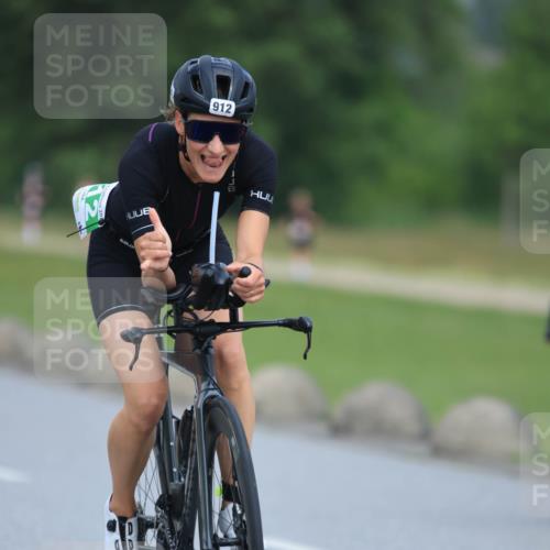 21.06.2025 - 27. Vierlanden-Triathlon H.Heesch http://msf.ph/oto/7991554 15.06.2025 11:57:09 Radfahren 653, 670, 750, 912 meine-sportfotos.de