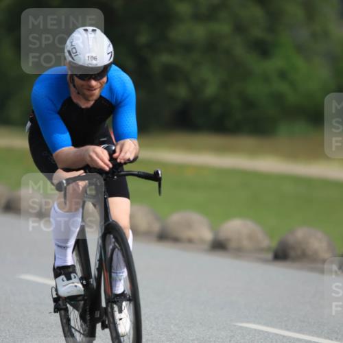 15.06.2025 - 27. Vierlanden-Triathlon H.Heesch http://msf.ph/oto/7991569 15.06.2025 10:00:32 Radfahren 3, 65, 106, 127, 137, 160 meine-sportfotos.de