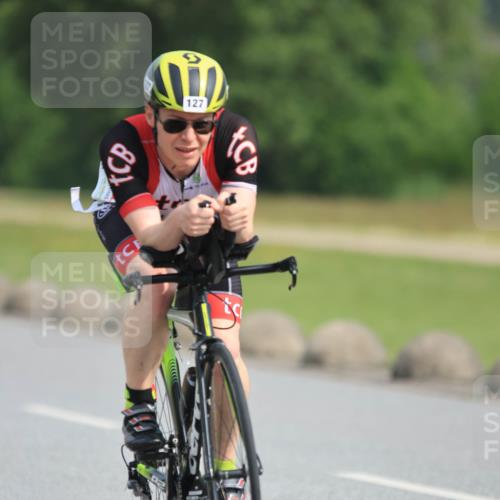 15.06.2025 - 27. Vierlanden-Triathlon H.Heesch http://msf.ph/oto/7991584 15.06.2025 10:00:34 Radfahren 3, 65, 106, 127, 137, 160 meine-sportfotos.de