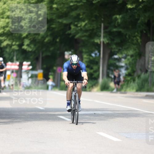 15.06.2025 - 7 Türme Triathlon Yannick Fuchs http://msf.ph/oto/7991620 15.06.2025 13:04:53 Radfahren 464, 474, 502, 944, 1007, 1082 meine-sportfotos.de