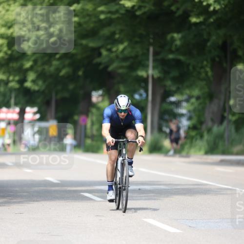 15.06.2025 - 7 Türme Triathlon Yannick Fuchs http://msf.ph/oto/7991627 15.06.2025 13:04:53 Radfahren 464, 474, 502, 944, 1007, 1082 meine-sportfotos.de