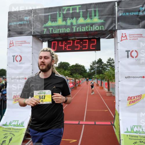 15.06.2025 - 7 Türme Triathlon Michael Strokosch http://msf.ph/oto/7991647 15.06.2025 14:25:32 Ziel 847, 936, 994 meine-sportfotos.de