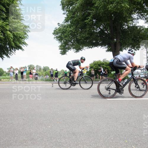 15.06.2025 - 7 Türme Triathlon Yannick Fuchs http://msf.ph/oto/7991664 15.06.2025 13:24:55 Radfahren 208, 371, 373, 473, 550 meine-sportfotos.de