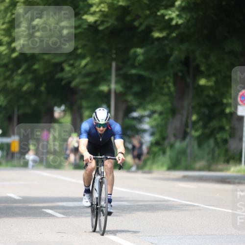 15.06.2025 - 7 Türme Triathlon Yannick Fuchs http://msf.ph/oto/7991666 15.06.2025 13:04:53 Radfahren 464, 474, 502, 944, 1007, 1082 meine-sportfotos.de