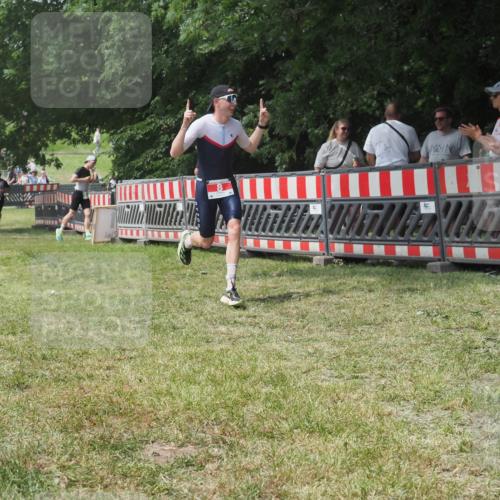 21.06.2025 - 27. Vierlanden-Triathlon KatJ http://msf.ph/oto/7991687 15.06.2025 12:34:18 Laufen  meine-sportfotos.de