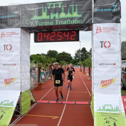 15.06.2025 - 7 Türme Triathlon Michael Strokosch http://msf.ph/oto/7991724 15.06.2025 14:25:42 Ziel 461, 936, 1009 meine-sportfotos.de