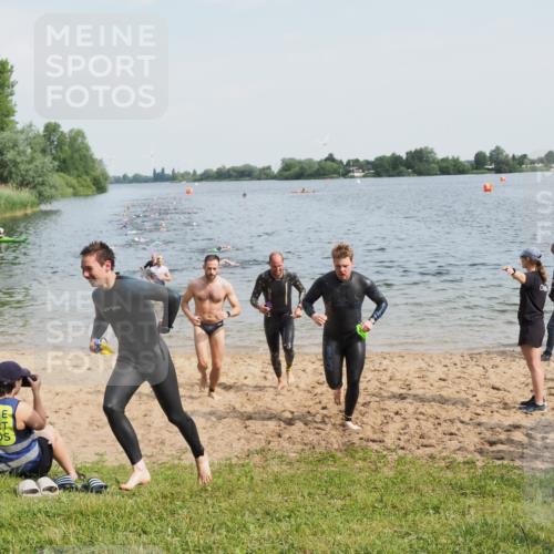21.06.2025 - 27. Vierlanden-Triathlon MichiJ http://msf.ph/oto/7991748 15.06.2026 09:54:24 Schwimmen 253, 255, 261, 337, 342, 354 meine-sportfotos.de