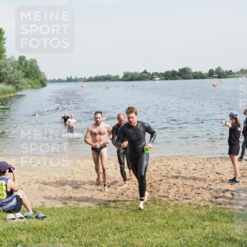 21.06.2025 - 27. Vierlanden-Triathlon MichiJ http://msf.ph/oto/7991757 15.06.2026 09:54:24 Schwimmen 253, 255, 261, 337, 342, 354 meine-sportfotos.de