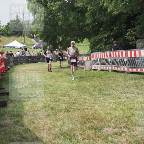21.06.2025 - 27. Vierlanden-Triathlon KatJ http://msf.ph/oto/7991766 15.06.2025 12:34:27 Laufen  meine-sportfotos.de
