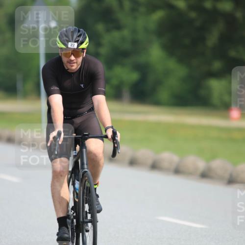 15.06.2025 - 27. Vierlanden-Triathlon H.Heesch http://msf.ph/oto/7991781 15.06.2025 10:01:26 Radfahren 22, 213, 354 meine-sportfotos.de