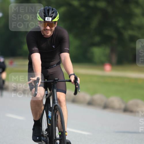 15.06.2025 - 27. Vierlanden-Triathlon H.Heesch http://msf.ph/oto/7991783 15.06.2025 10:01:26 Radfahren 22, 213, 354 meine-sportfotos.de