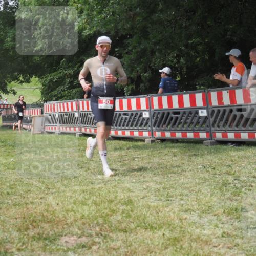 21.06.2025 - 27. Vierlanden-Triathlon KatJ http://msf.ph/oto/7991795 15.06.2025 12:34:29 Laufen  meine-sportfotos.de