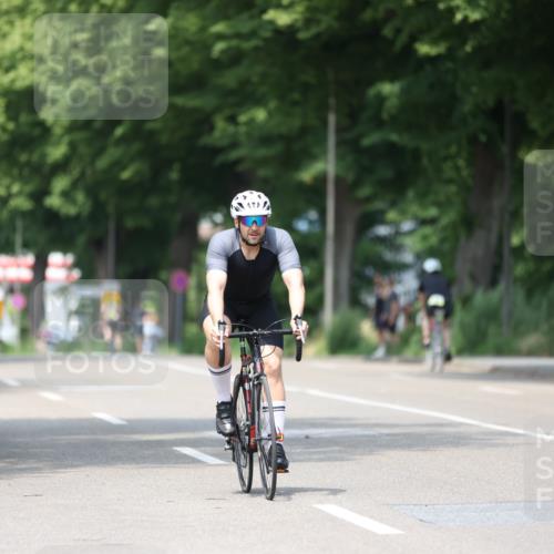 15.06.2025 - 7 Türme Triathlon Yannick Fuchs http://msf.ph/oto/7991802 15.06.2025 13:04:58 Radfahren 464, 474, 944, 1082 meine-sportfotos.de