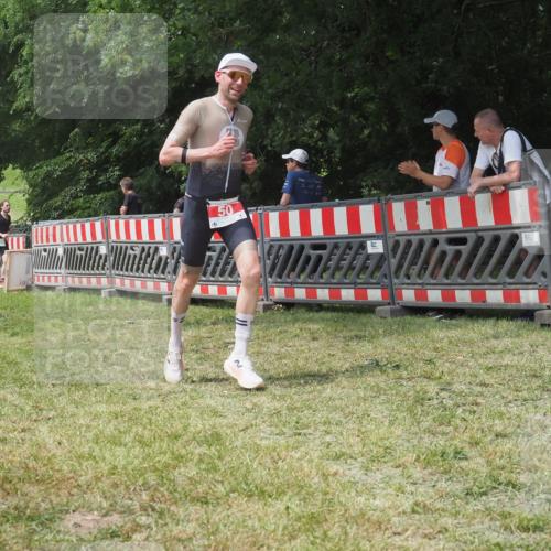 21.06.2025 - 27. Vierlanden-Triathlon KatJ http://msf.ph/oto/7991810 15.06.2025 12:34:30 Laufen  meine-sportfotos.de