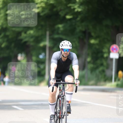 15.06.2025 - 7 Türme Triathlon Yannick Fuchs http://msf.ph/oto/7991819 15.06.2025 13:04:58 Radfahren 464, 474, 944, 1082 meine-sportfotos.de