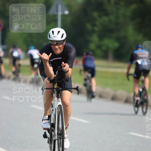 15.06.2025 - 27. Vierlanden-Triathlon H.Heesch http://msf.ph/oto/7991846 15.06.2025 10:02:01 Radfahren 148, 153, 262, 297 meine-sportfotos.de