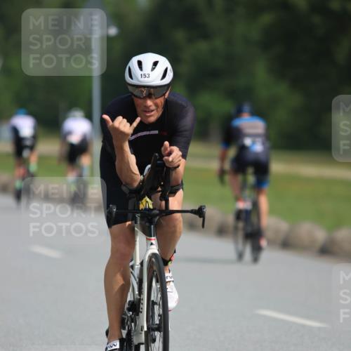 15.06.2025 - 27. Vierlanden-Triathlon H.Heesch http://msf.ph/oto/7991852 15.06.2025 10:02:01 Radfahren 148, 153, 262, 297 meine-sportfotos.de