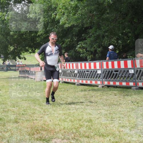 21.06.2025 - 27. Vierlanden-Triathlon KatJ http://msf.ph/oto/7991875 15.06.2025 12:34:32 Laufen  meine-sportfotos.de