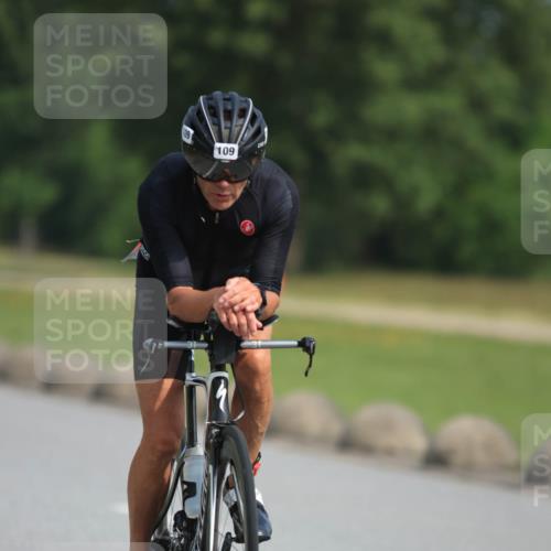 15.06.2025 - 27. Vierlanden-Triathlon H.Heesch http://msf.ph/oto/7991884 15.06.2025 10:02:28 Radfahren 9, 45, 109, 132, 237, 311, 337, 361 meine-sportfotos.de