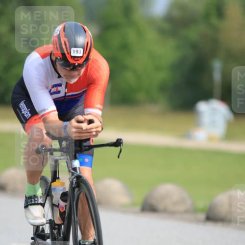 15.06.2025 - 27. Vierlanden-Triathlon H.Heesch http://msf.ph/oto/7991891 15.06.2025 10:02:49 Radfahren 193, 303, 335 meine-sportfotos.de