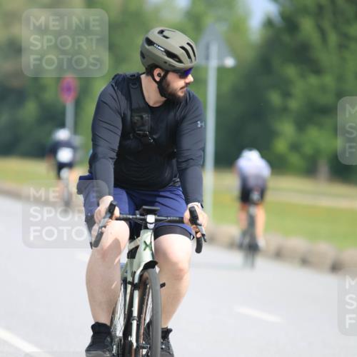 15.06.2025 - 27. Vierlanden-Triathlon H.Heesch http://msf.ph/oto/7991904 15.06.2025 10:03:15 Radfahren 130, 218, 250, 280, 310, 344 meine-sportfotos.de