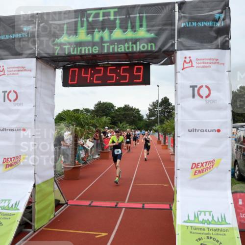 15.06.2025 - 7 Türme Triathlon Michael Strokosch http://msf.ph/oto/7991924 15.06.2025 14:25:59 Ziel 449, 639, 829 meine-sportfotos.de