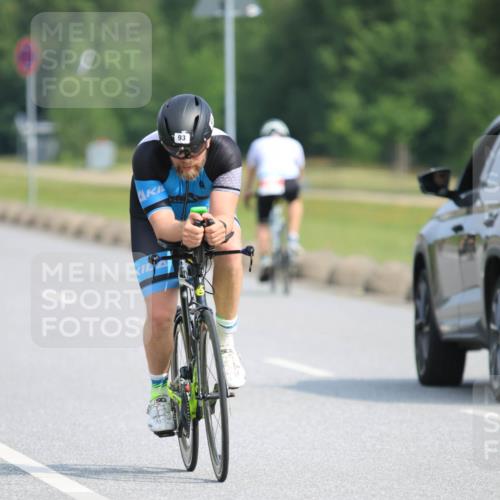 15.06.2025 - 27. Vierlanden-Triathlon H.Heesch http://msf.ph/oto/7991950 15.06.2025 10:03:46 Radfahren 18, 34, 93, 142, 152, 215 meine-sportfotos.de