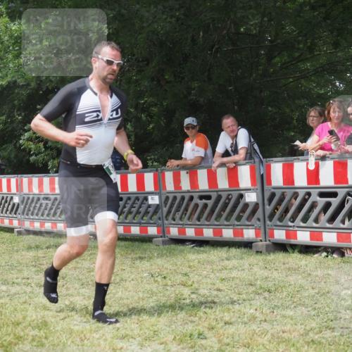 21.06.2025 - 27. Vierlanden-Triathlon KatJ http://msf.ph/oto/7991979 15.06.2025 12:34:33 Laufen  meine-sportfotos.de