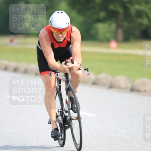 15.06.2025 - 27. Vierlanden-Triathlon H.Heesch http://msf.ph/oto/7991986 15.06.2025 10:03:54 Radfahren 142, 152, 285, 294, 357 meine-sportfotos.de
