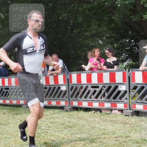 21.06.2025 - 27. Vierlanden-Triathlon KatJ http://msf.ph/oto/7992019 15.06.2025 12:34:34 Laufen  meine-sportfotos.de