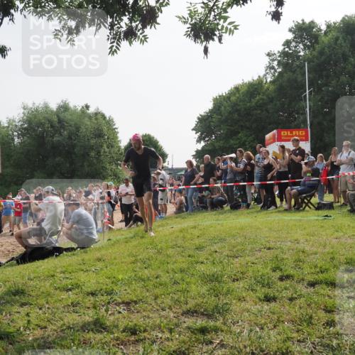15.06.2025 - 27. Vierlanden-Triathlon KatJ http://msf.ph/oto/7992032 15.06.2025 09:52:02 Schwimmen 282, 288, 292 meine-sportfotos.de