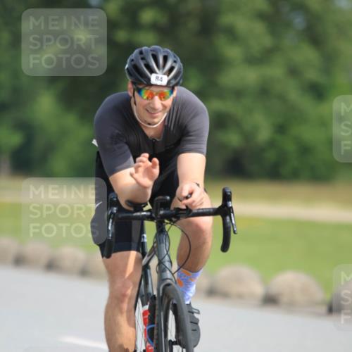 15.06.2025 - 27. Vierlanden-Triathlon H.Heesch http://msf.ph/oto/7992053 15.06.2025 10:05:09 Radfahren 84, 147, 228, 260, 286, 323 meine-sportfotos.de