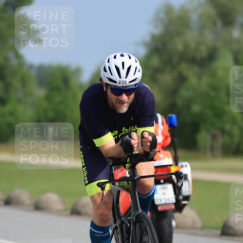 15.06.2025 - 27. Vierlanden-Triathlon H.Heesch http://msf.ph/oto/7992075 15.06.2025 10:05:47 Radfahren 81, 233, 235, 320, 353 meine-sportfotos.de