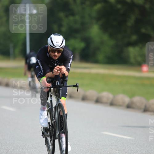 15.06.2025 - 27. Vierlanden-Triathlon H.Heesch http://msf.ph/oto/7992121 15.06.2025 10:06:15 Radfahren 17, 63, 97, 154, 287, 340 meine-sportfotos.de