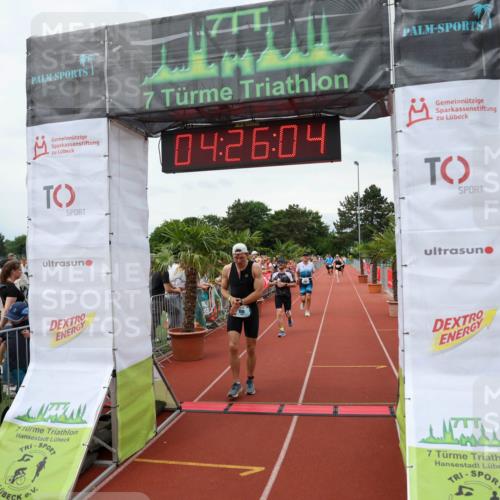 15.06.2025 - 7 Türme Triathlon Michael Strokosch http://msf.ph/oto/7992141 15.06.2025 14:26:03 Ziel 449, 562, 586, 639, 829 meine-sportfotos.de