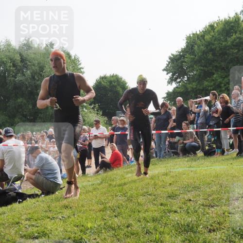 15.06.2025 - 27. Vierlanden-Triathlon KatJ http://msf.ph/oto/7992146 15.06.2025 09:52:07 Schwimmen 282, 288, 292 meine-sportfotos.de