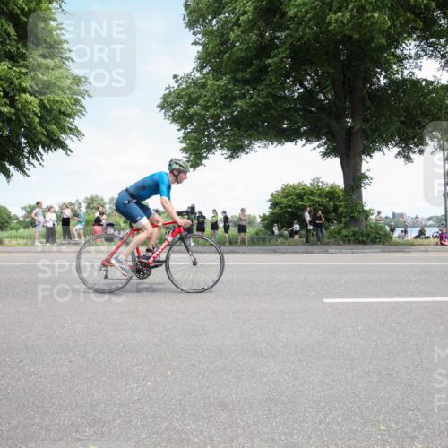 15.06.2025 - 7 Türme Triathlon Yannick Fuchs http://msf.ph/oto/7992156 15.06.2025 13:26:40 Radfahren 400, 667, 719, 1153 meine-sportfotos.de