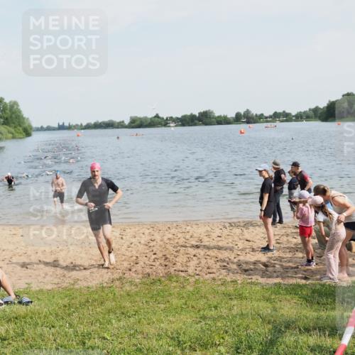 21.06.2025 - 27. Vierlanden-Triathlon MichiJ http://msf.ph/oto/7992167 15.06.2026 09:54:37 Schwimmen 262, 294, 318, 354 meine-sportfotos.de