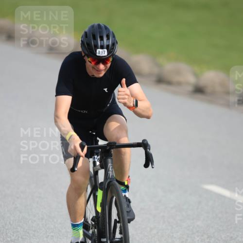 15.06.2025 - 27. Vierlanden-Triathlon H.Heesch http://msf.ph/oto/7992175 15.06.2025 10:08:56 Radfahren 109, 139, 167, 324 meine-sportfotos.de