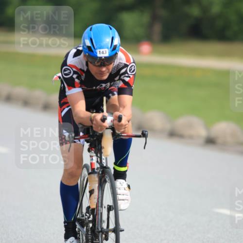 15.06.2025 - 27. Vierlanden-Triathlon H.Heesch http://msf.ph/oto/7992184 15.06.2025 10:09:10 Radfahren 143, 193, 269, 296 meine-sportfotos.de
