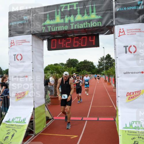 15.06.2025 - 7 Türme Triathlon Michael Strokosch http://msf.ph/oto/7992187 15.06.2025 14:26:04 Ziel 449, 562, 586, 639, 829 meine-sportfotos.de