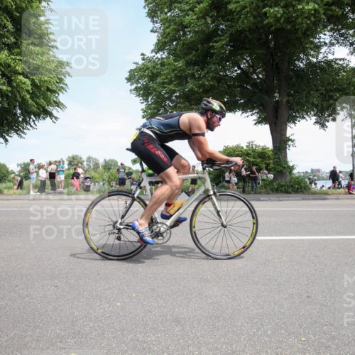 15.06.2025 - 7 Türme Triathlon Yannick Fuchs http://msf.ph/oto/7992276 15.06.2025 13:27:07 Radfahren 255, 762, 840 meine-sportfotos.de