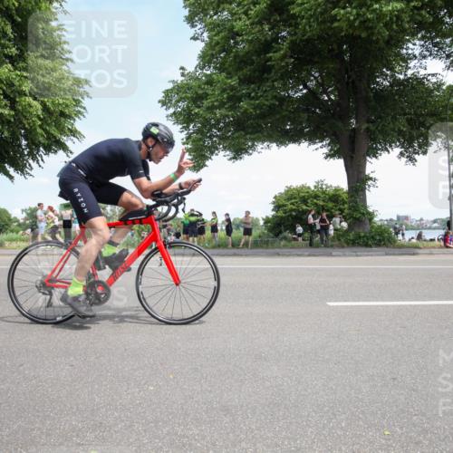15.06.2025 - 7 Türme Triathlon Yannick Fuchs http://msf.ph/oto/7992285 15.06.2025 13:27:09 Radfahren 255, 762, 840 meine-sportfotos.de