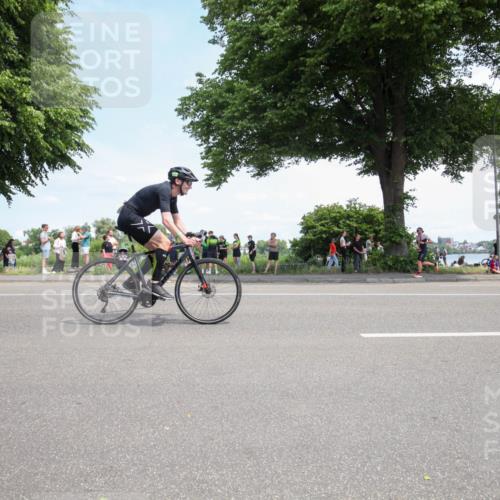15.06.2025 - 7 Türme Triathlon Yannick Fuchs http://msf.ph/oto/7992308 15.06.2025 13:27:19 Radfahren 653, 772, 840, 1011 meine-sportfotos.de