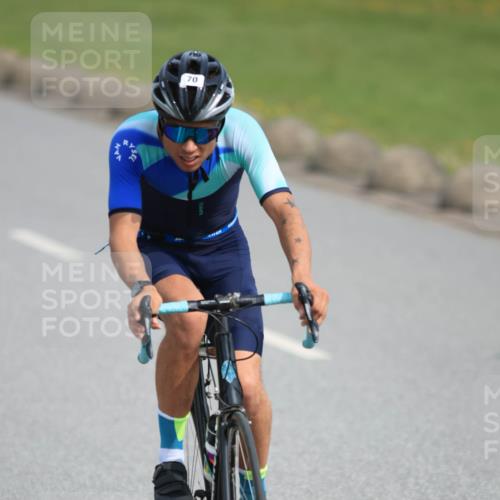 15.06.2025 - 27. Vierlanden-Triathlon H.Heesch http://msf.ph/oto/7992311 15.06.2025 10:11:25 Radfahren 63, 70, 144, 215, 290 meine-sportfotos.de