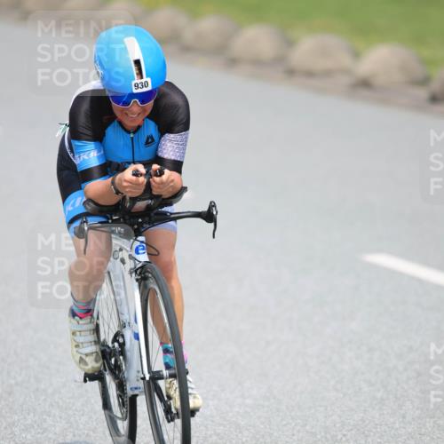 21.06.2025 - 27. Vierlanden-Triathlon H.Heesch http://msf.ph/oto/7992318 15.06.2025 12:00:25 Radfahren 930 meine-sportfotos.de