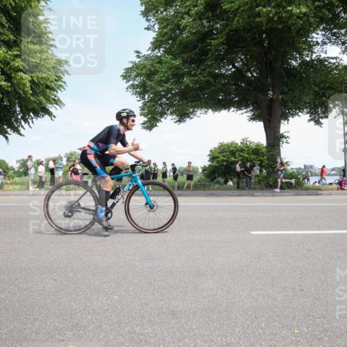 15.06.2025 - 7 Türme Triathlon Yannick Fuchs http://msf.ph/oto/7992322 15.06.2025 13:27:25 Radfahren 653, 1011 meine-sportfotos.de