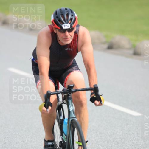 15.06.2025 - 27. Vierlanden-Triathlon H.Heesch http://msf.ph/oto/7992384 15.06.2025 10:12:15 Radfahren 174, 404 meine-sportfotos.de
